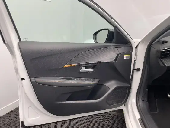 PEUGEOT 208 BUSINESS R II - voiture d'occasion - Photo 19