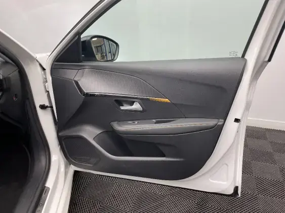 PEUGEOT 208 BUSINESS R II - voiture d'occasion - Photo 20