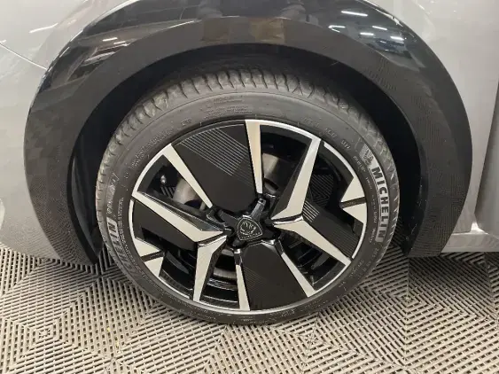 PEUGEOT 208 BUSINESS R II - voiture d'occasion - Photo 23