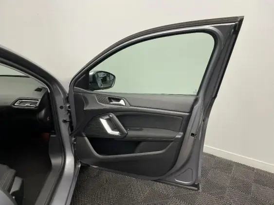 PEUGEOT 308 II - voiture d'occasion - Photo 20