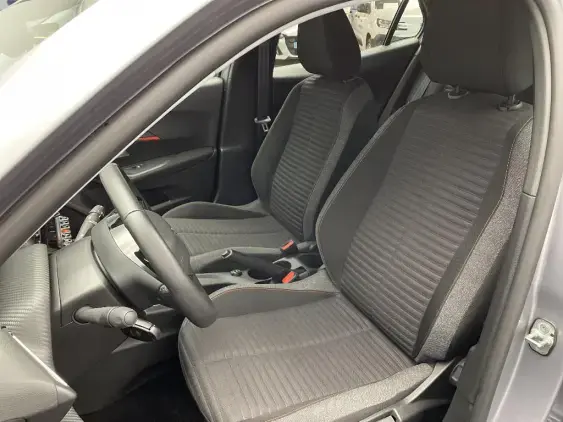 PEUGEOT 2008 II - voiture d'occasion - Photo 18