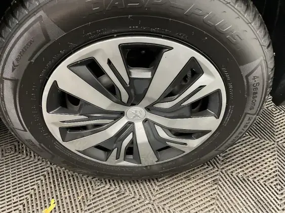 PEUGEOT 2008 II - voiture d'occasion - Photo 24