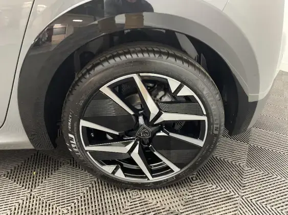 PEUGEOT 208 II - voiture d'occasion - Photo 24