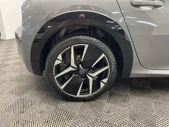 PEUGEOT 208 II - voiture d'occasion - Photo 25