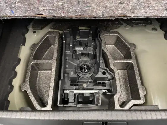 PEUGEOT 208 BUSINESS R II - voiture d'occasion - Photo 16