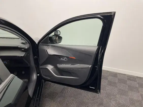 PEUGEOT 208 BUSINESS R II - voiture d'occasion - Photo 19