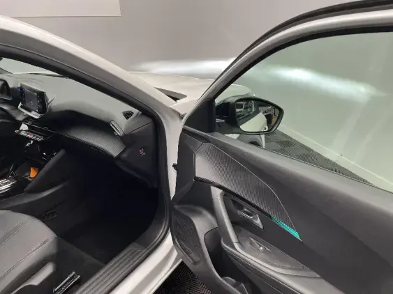 PEUGEOT 2008 ELECTRIQUE II - voiture d'occasion - Photo 20