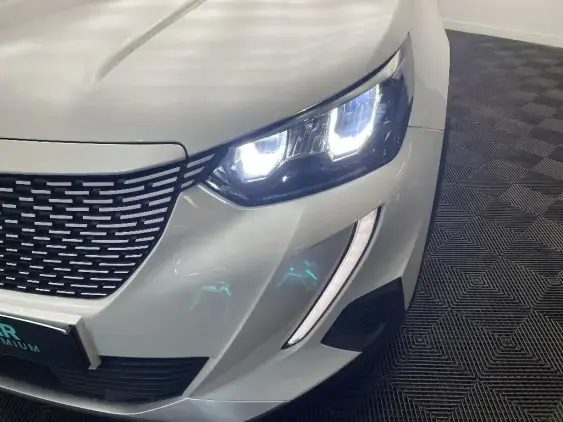 PEUGEOT 2008 ELECTRIQUE II - voiture d'occasion - Photo 22