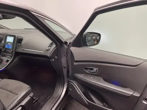 RENAULT SCENIC IV - voiture d'occasion - Photo 20