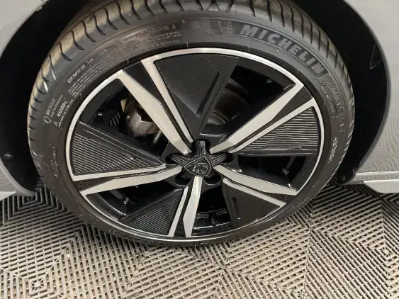 PEUGEOT 308 III - voiture d'occasion - Photo 23