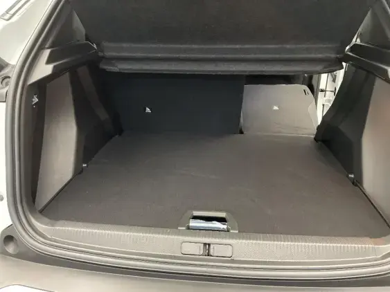 PEUGEOT 2008 II - voiture d'occasion - Photo 16