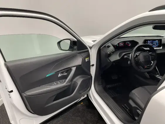 PEUGEOT 2008 II - voiture d'occasion - Photo 19