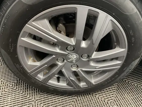 PEUGEOT 208 BUSINESS R II - voiture d'occasion - Photo 25