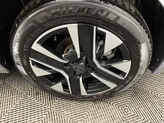 PEUGEOT 208 II - voiture d'occasion - Photo 24