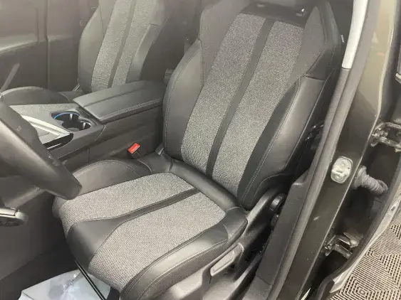 PEUGEOT 3008 II - voiture d'occasion - Photo 18