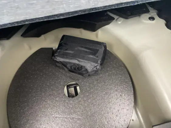 PEUGEOT 208 BUSINESS R II - voiture d'occasion - Photo 17