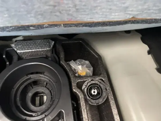 PEUGEOT 208 BUSINESS R II - voiture d'occasion - Photo 17