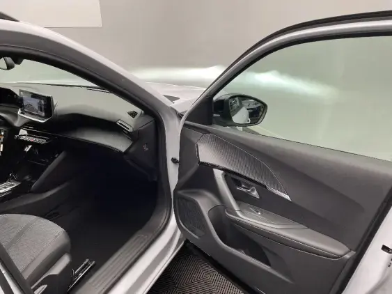 PEUGEOT 2008 II - voiture d'occasion - Photo 20