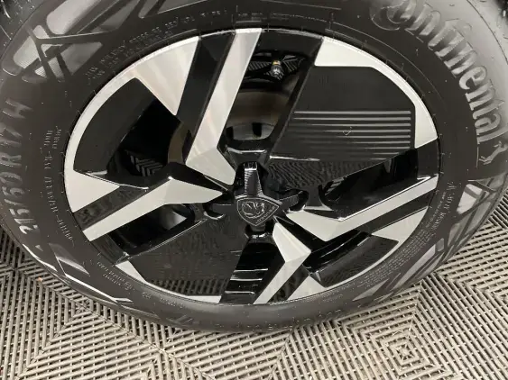 PEUGEOT 2008 II - voiture d'occasion - Photo 24