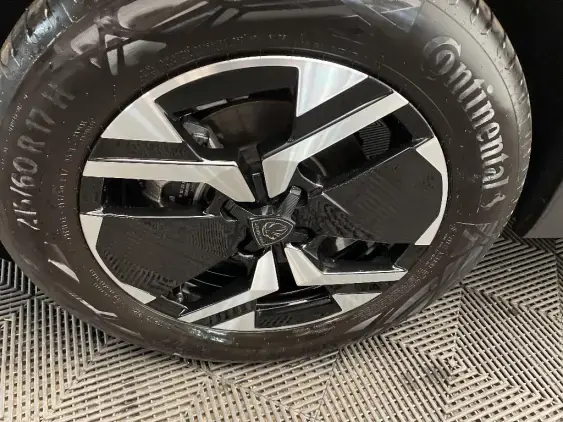 PEUGEOT 2008 II - voiture d'occasion - Photo 23