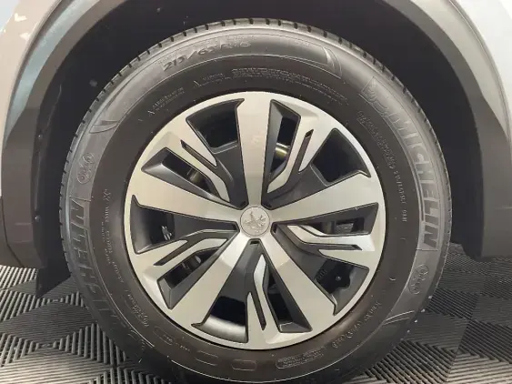 PEUGEOT 2008 II - voiture d'occasion - Photo 23