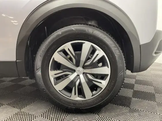 PEUGEOT 2008 II - voiture d'occasion - Photo 24