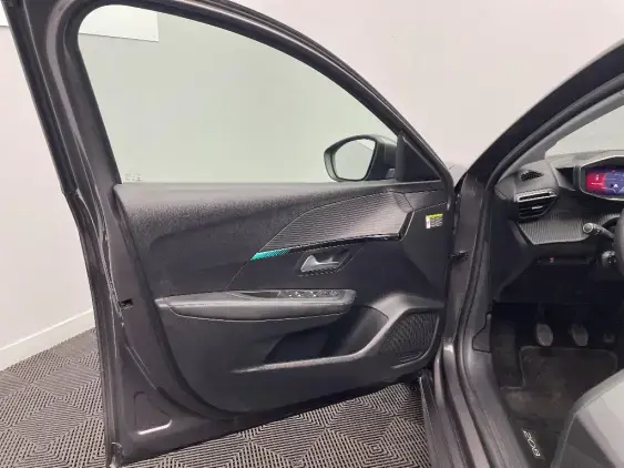 PEUGEOT 208 BUSINESS R II - voiture d'occasion - Photo 19