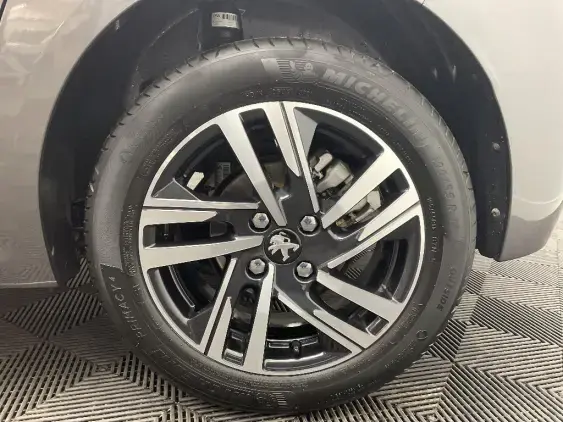 PEUGEOT 208 BUSINESS R II - voiture d'occasion - Photo 23