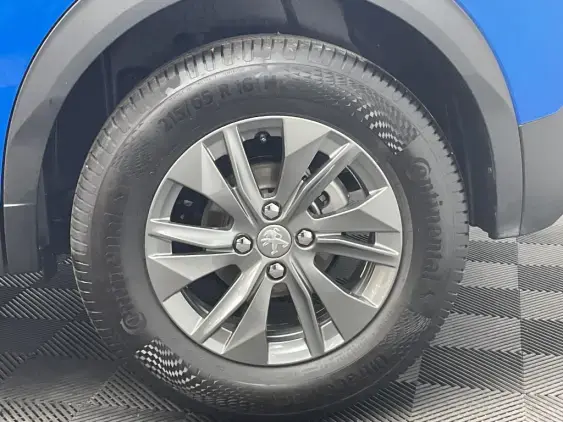 PEUGEOT 2008 II - voiture d'occasion - Photo 21