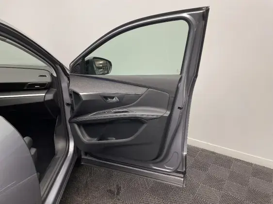 PEUGEOT 3008 II - voiture d'occasion - Photo 19