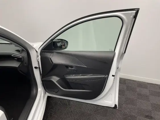 PEUGEOT 208 II - voiture d'occasion - Photo 18