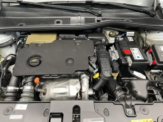 PEUGEOT 208 II - voiture d'occasion - Photo 19