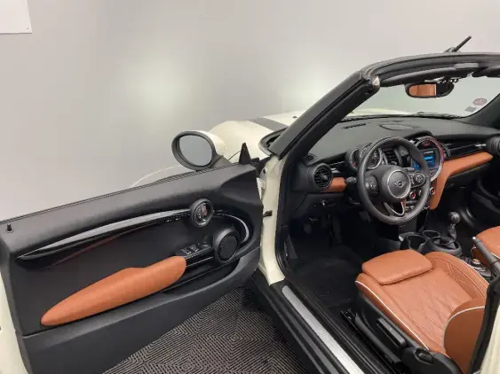 MINI CABRIOLET F57 LCI - voiture d'occasion - Photo 19