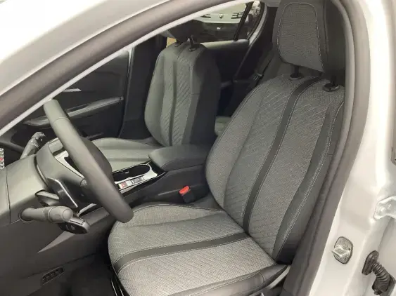 PEUGEOT 208 II - voiture d'occasion - Photo 18