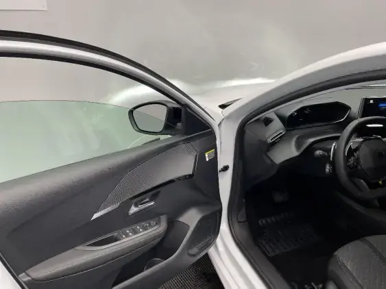 PEUGEOT 208 II - voiture d'occasion - Photo 19