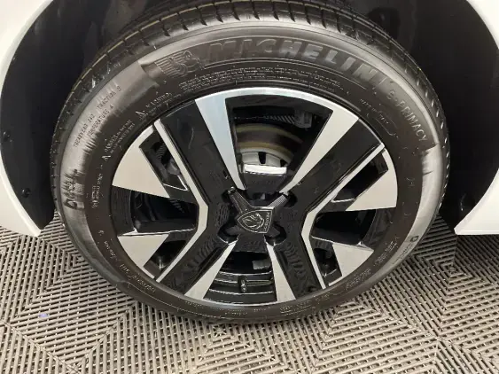 PEUGEOT 208 II - voiture d'occasion - Photo 25