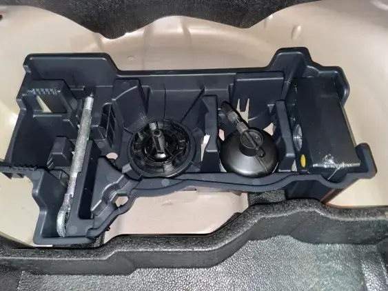 PEUGEOT 2008 II - voiture d'occasion - Photo 17