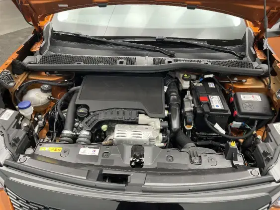 PEUGEOT 2008 II - voiture d'occasion - Photo 21