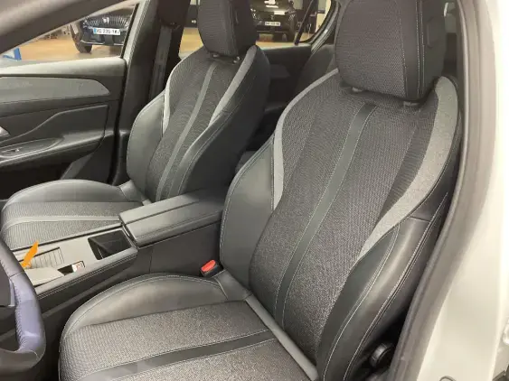 PEUGEOT 308 III - voiture d'occasion - Photo 18