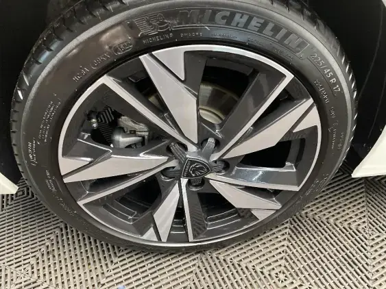 PEUGEOT 308 III - voiture d'occasion - Photo 25