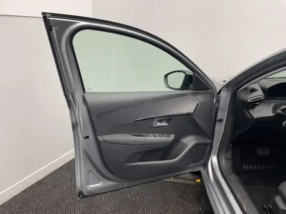 PEUGEOT 208 II - voiture d'occasion - Photo 19