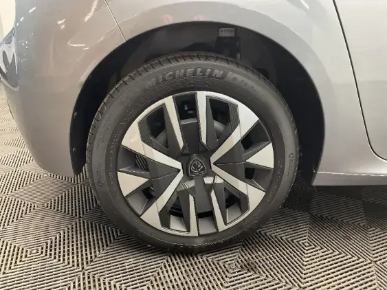 PEUGEOT 208 II - voiture d'occasion - Photo 25