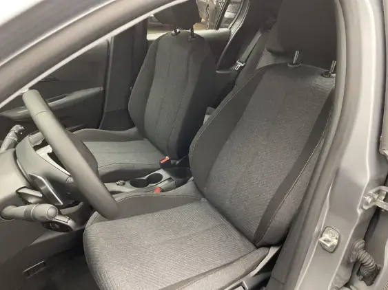 PEUGEOT 208 II - voiture d'occasion - Photo 18