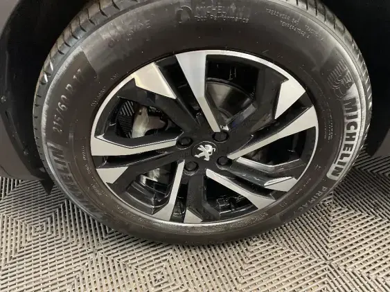 PEUGEOT 2008 II - voiture d'occasion - Photo 23