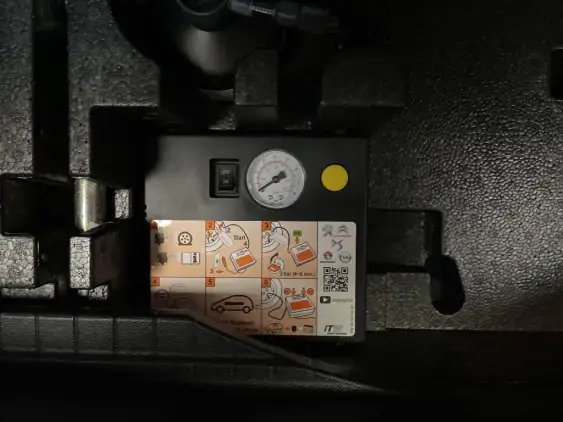 PEUGEOT 2008 ELECTRIQUE II - voiture d'occasion - Photo 17