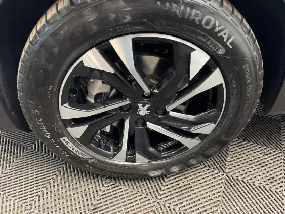 PEUGEOT 2008 ELECTRIQUE II - voiture d'occasion - Photo 23