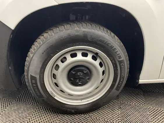 PEUGEOT PARTNER III - voiture d'occasion - Photo 20