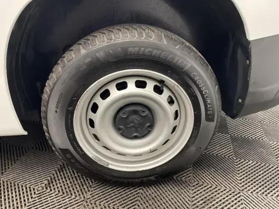 PEUGEOT PARTNER III - voiture d'occasion - Photo 21