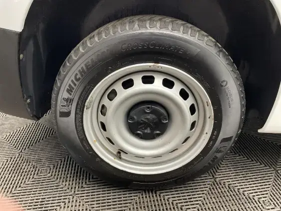 PEUGEOT PARTNER III - voiture d'occasion - Photo 22