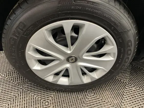 RENAULT CLIO IV - voiture d'occasion - Photo 25